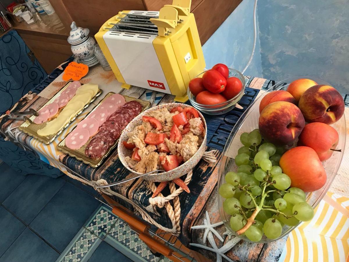 La colazione di B&B MEUBLÈ CASA MANNINI