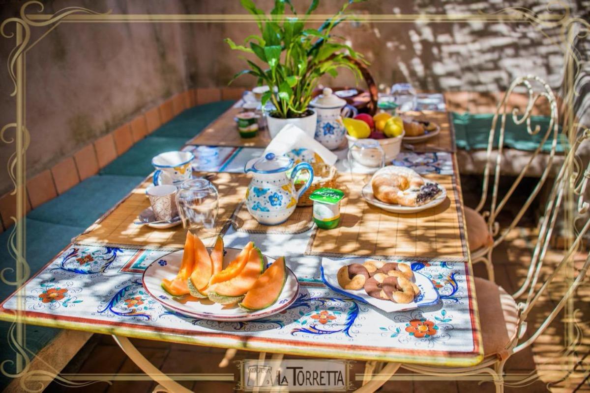 La colazione di B&B LA TORRETTA