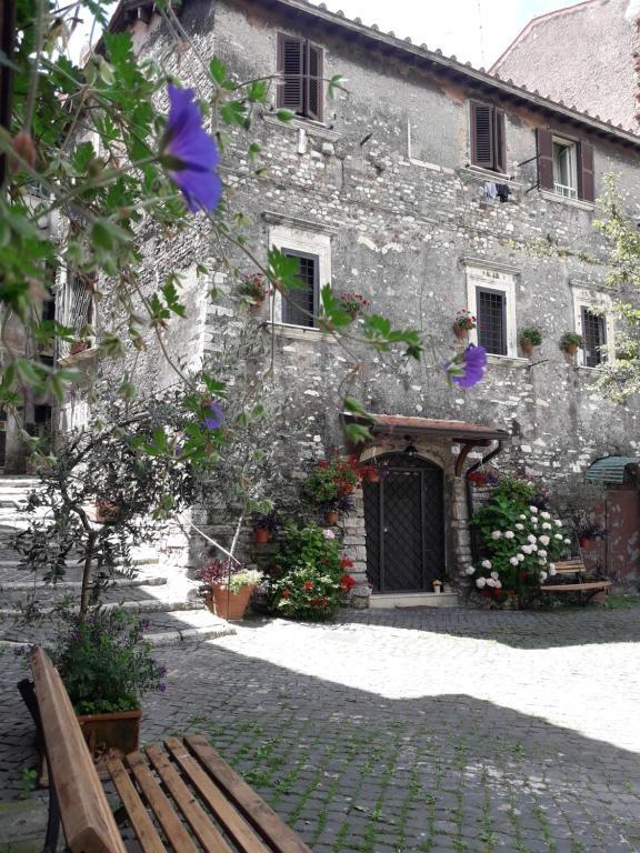 Facciata palazzetto