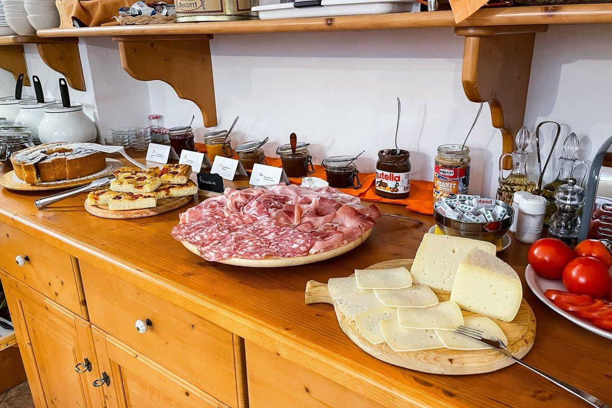 La colazione di ROOM & BREAKFAST CÀ MEA DINA