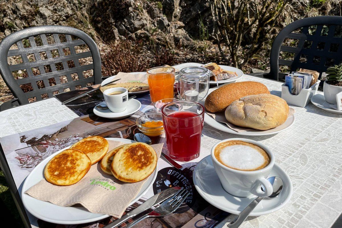 La colazione di ROOM & BREAKFAST CÀ MEA DINA