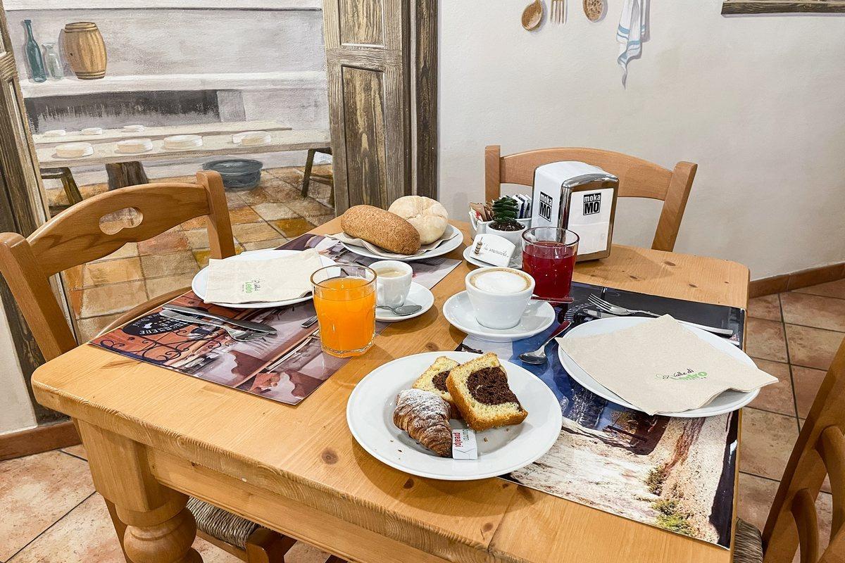 La colazione di ROOM & BREAKFAST CÀ MEA DINA