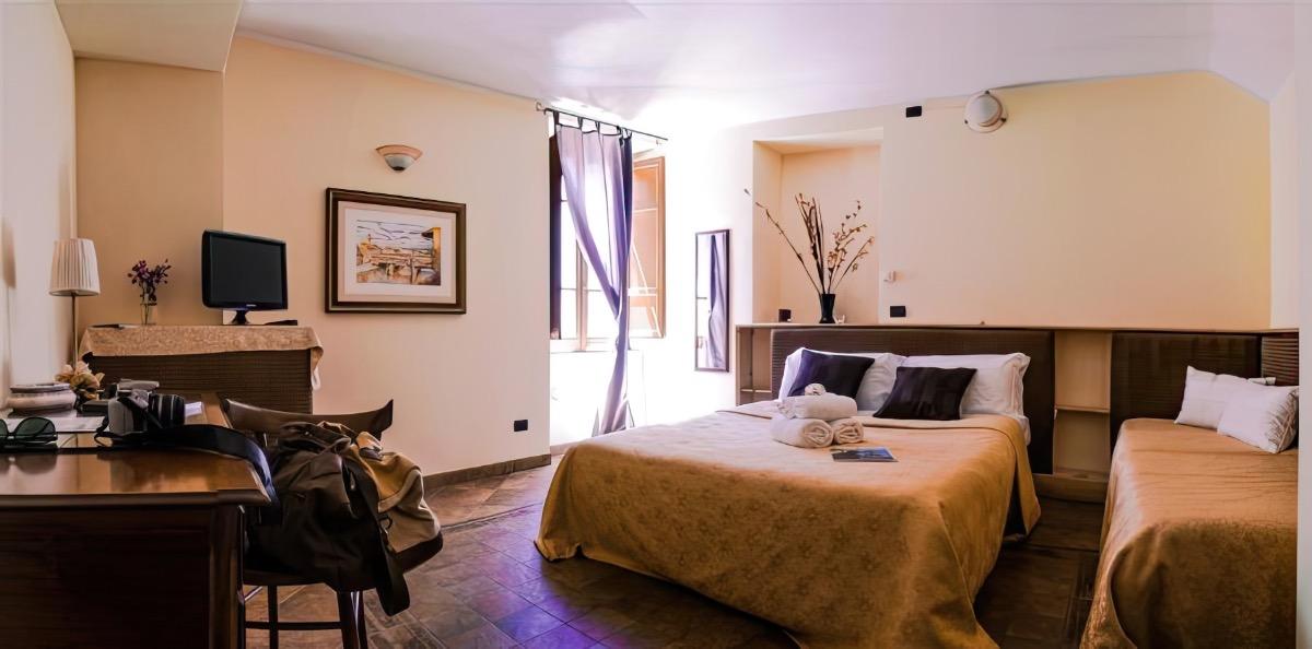 SCAMERA SUPERIOR SOFIA