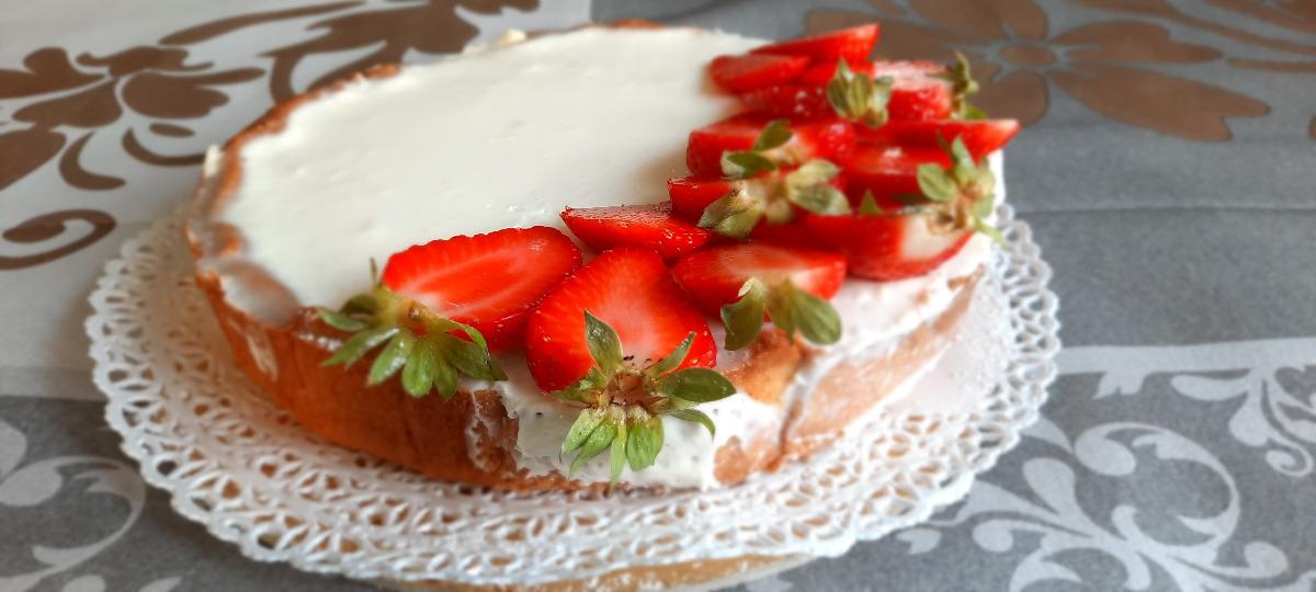 Crostata yogurt e fragole