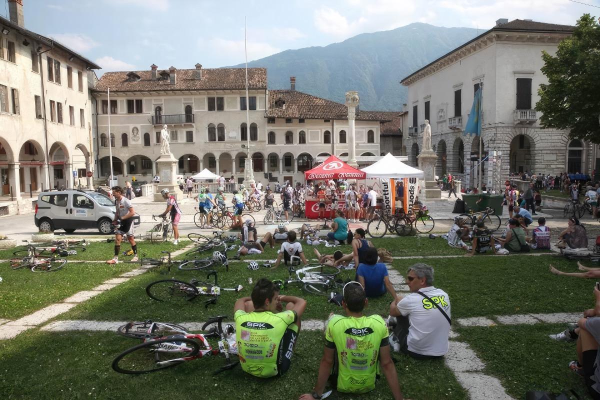 Gran Fondo Sportful arrivo in Piazza Maggiore