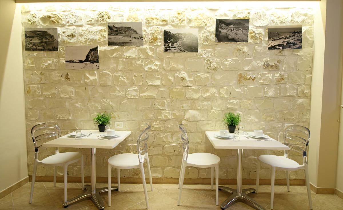 La colazione di CONERO CAMERE B&B