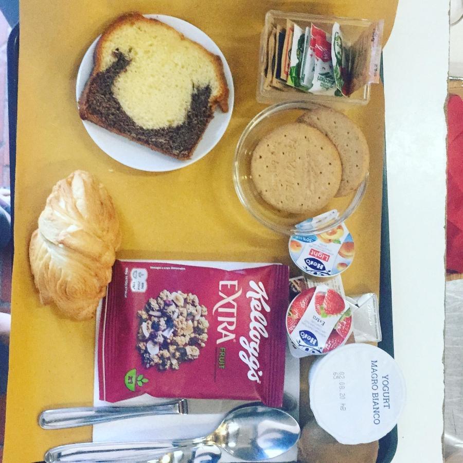 La colazione di STUDENT'S HOSTEL GOWETT