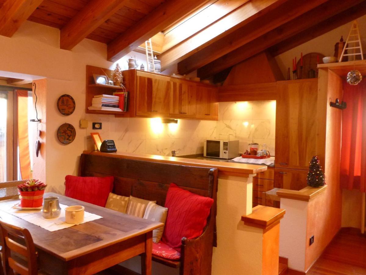 Interno della vostra suite, zona colazione.