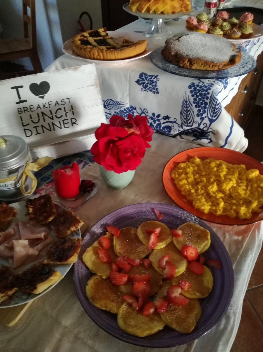 La colazione di LA FATTORIA DEL BOSCHETTO