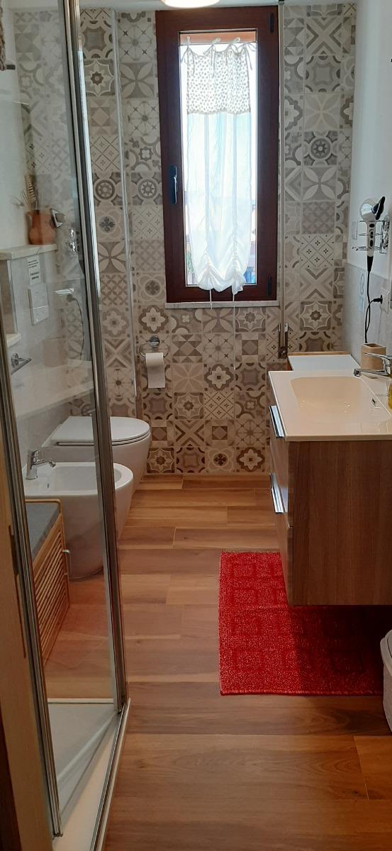 Bagno riservato a camera Girasole