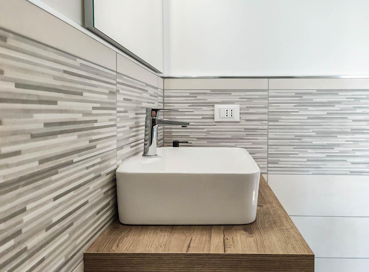 Bagno camera doppia con letti singoli