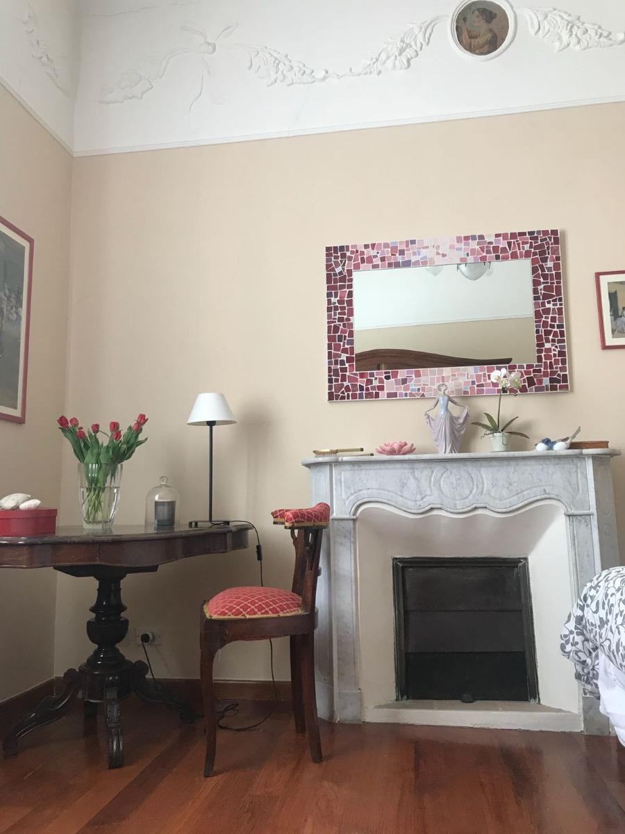 bed room with a beautiful decoration