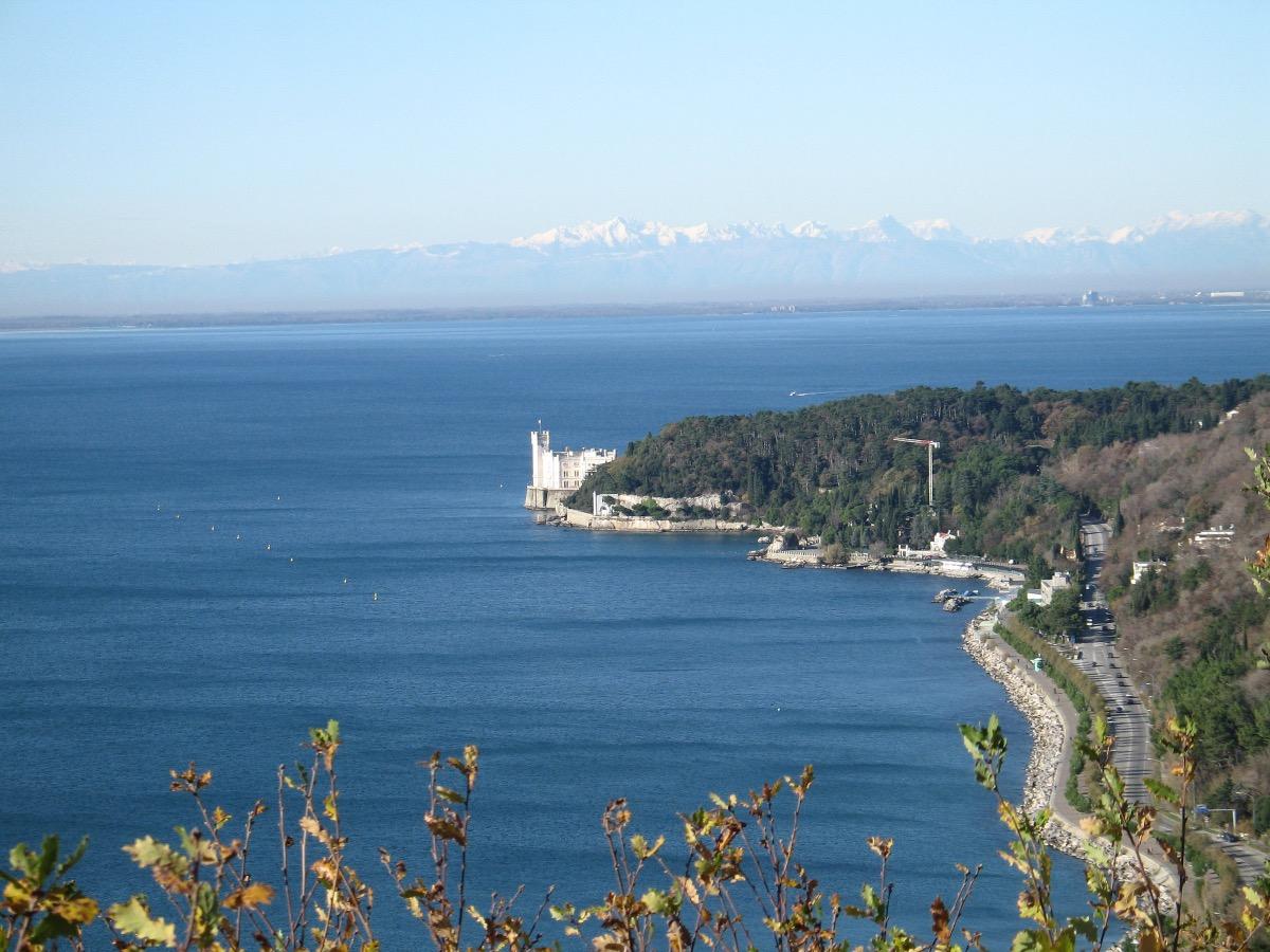 vista del castello di Miramare