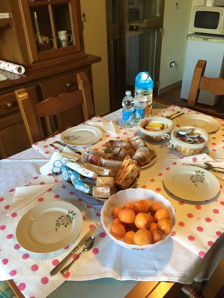 La colazione di B&B AFFITTACAMERE SOLELUNA
