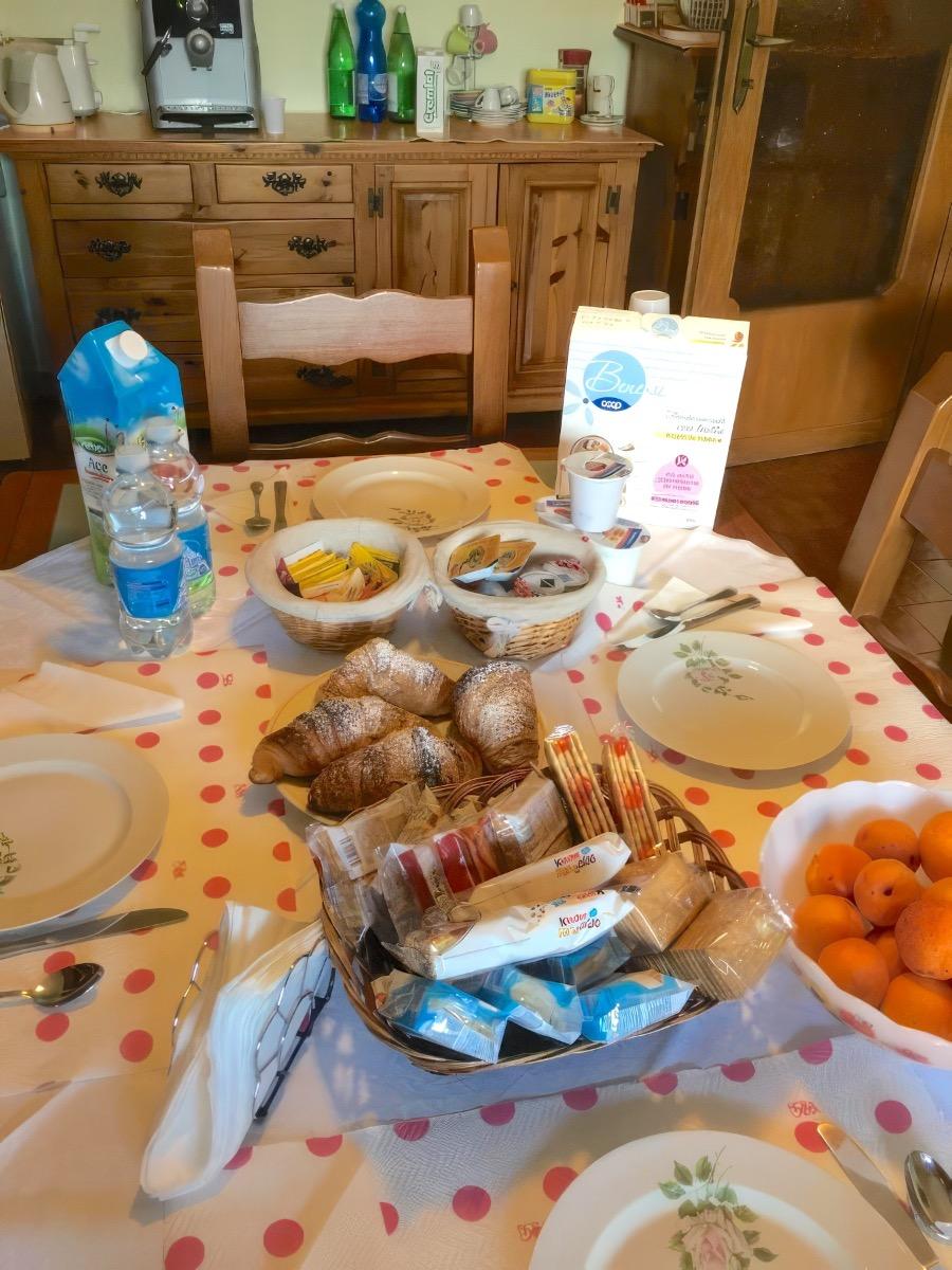 La colazione di B&B AFFITTACAMERE SOLELUNA