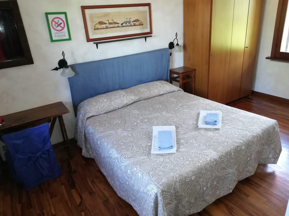 B&B Ai Glicini Castelli Romani - camera con bagno interno