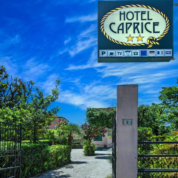  Hotel Caprice **