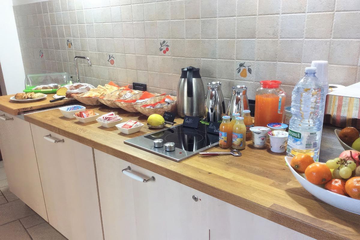 La colazione di B&B DELLE CAPINERE