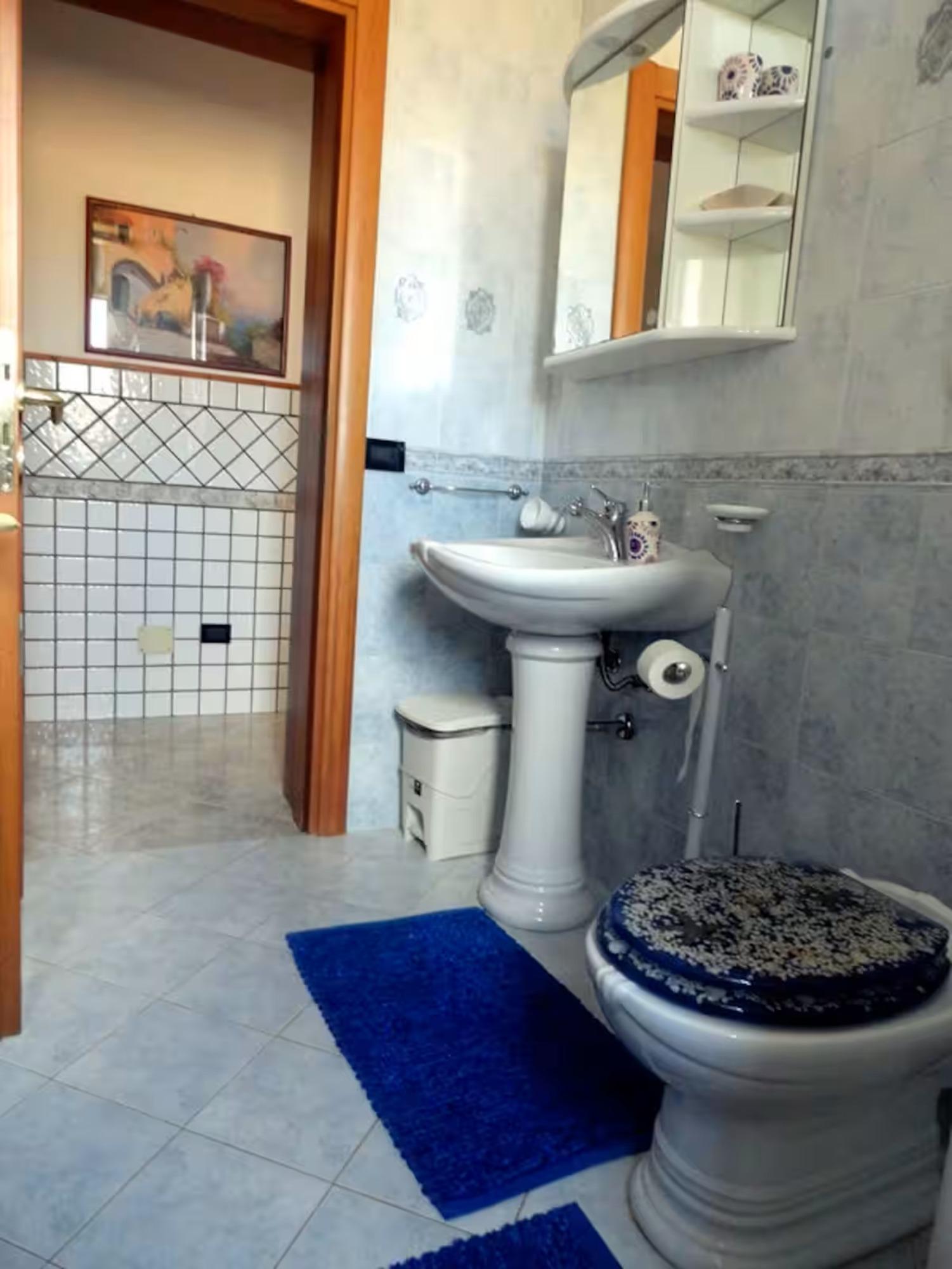 Bagno privato con antibagno