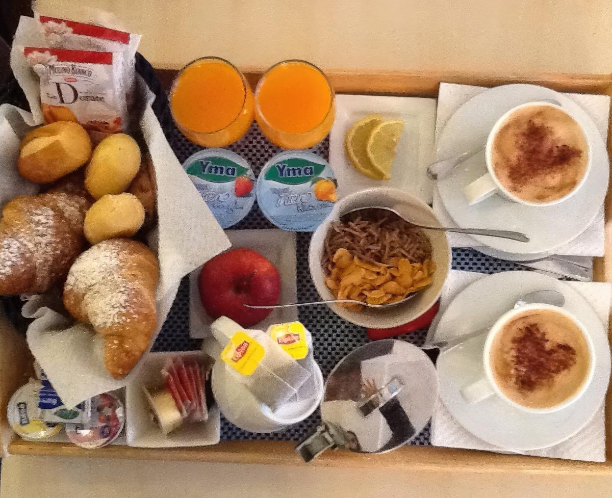 La colazione di HOTEL VILLA DELLE PALME