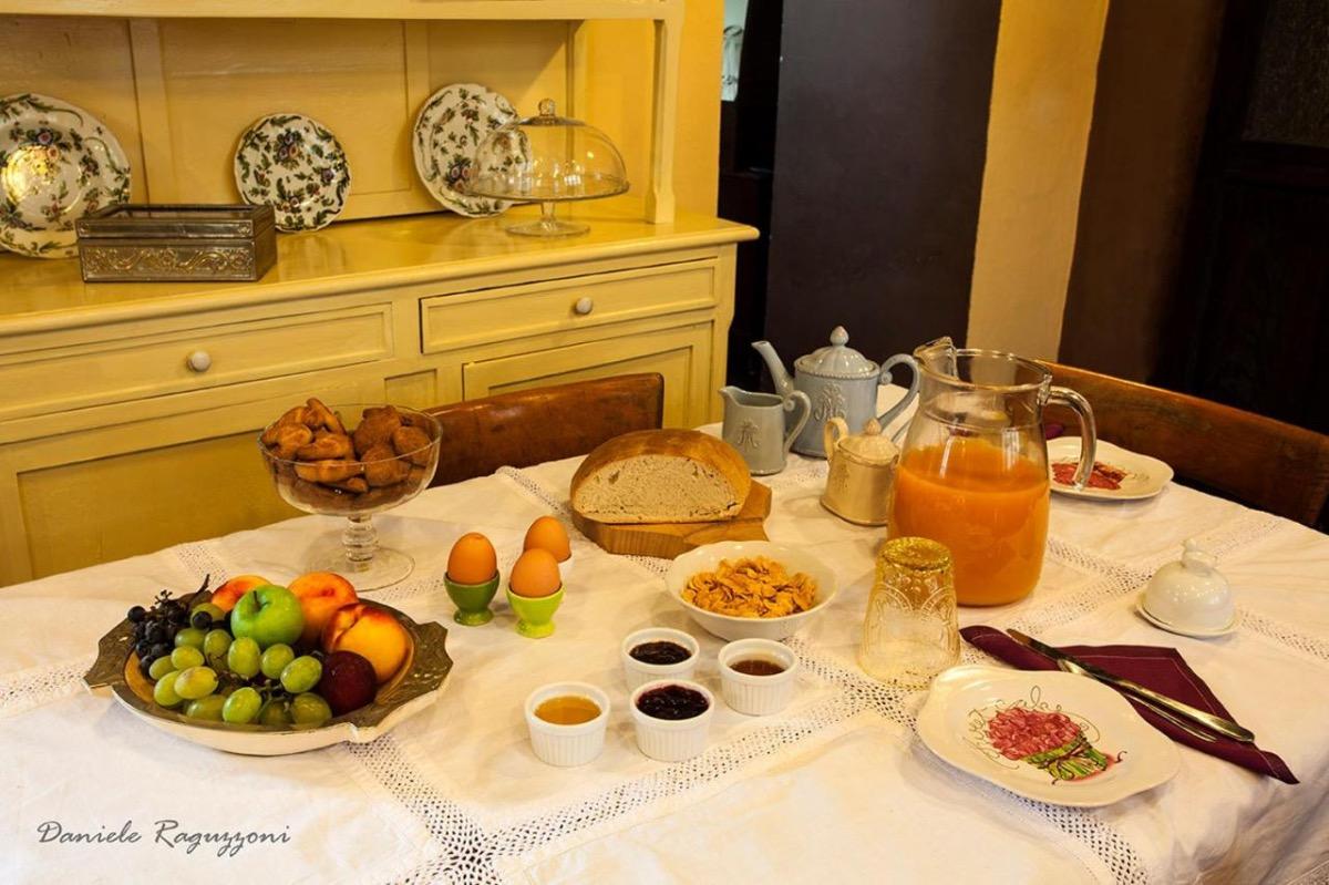 La colazione di LA CORTE DI ALZO