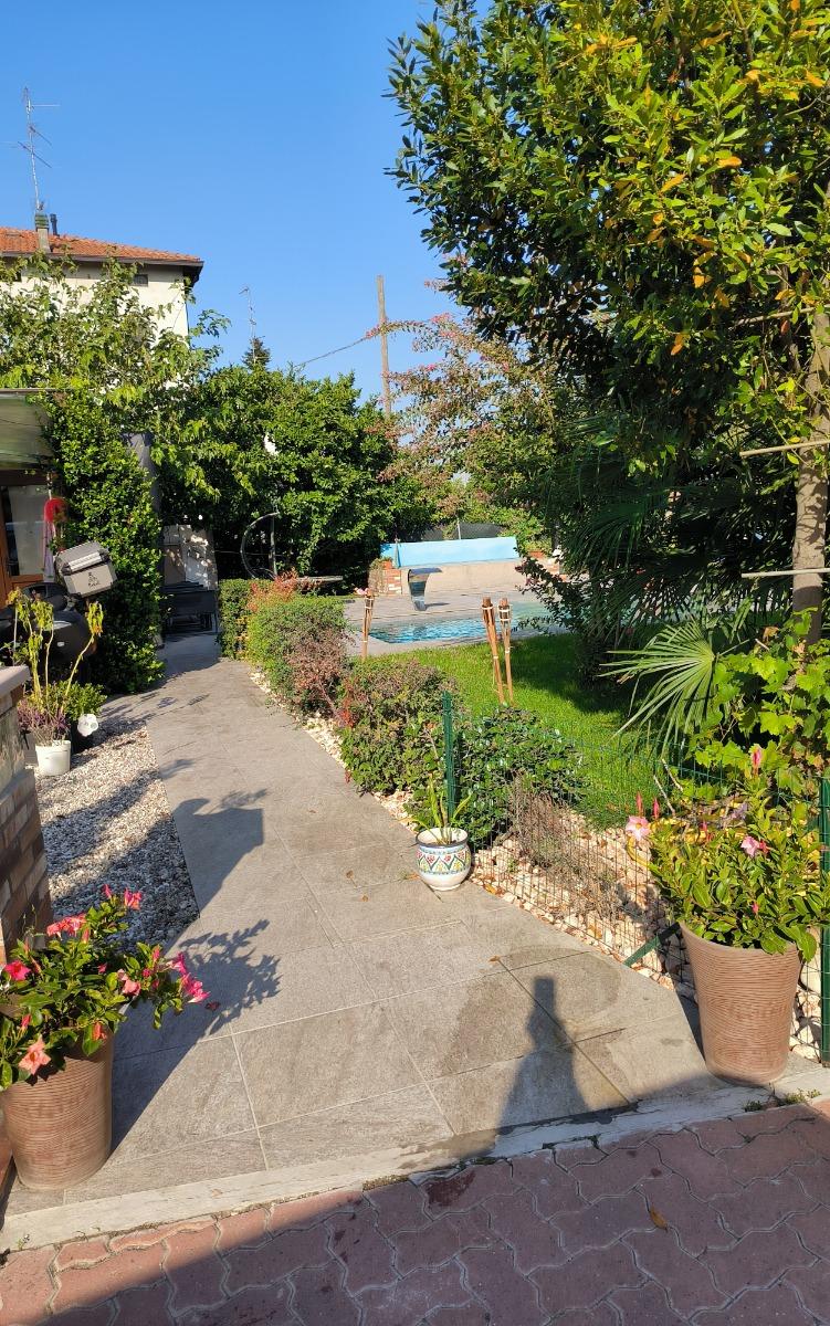 entrata zona piscina