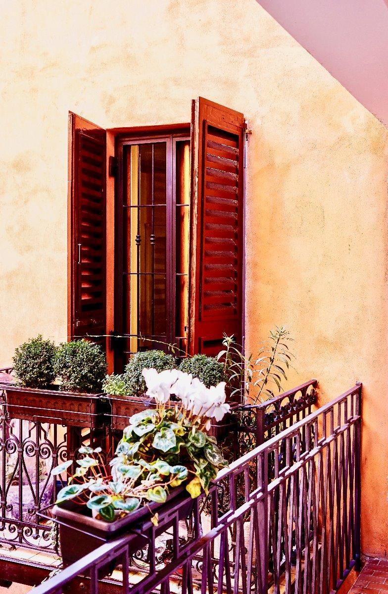 Scordio dal ballatoio di ingresso alla struttura