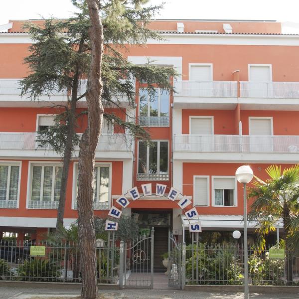 Bed and Breakfast vicino a Bagno Delfino Bed and Breakfast vicino a Bagno Delfino