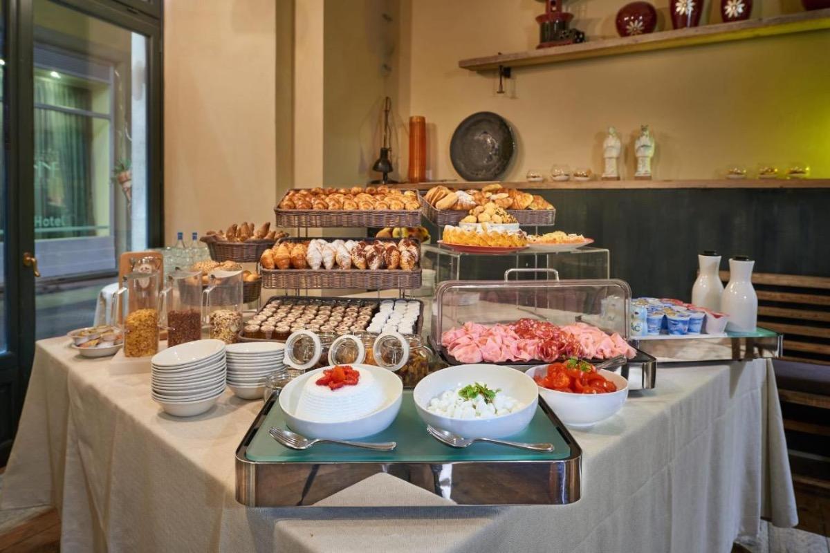 La colazione di B&B LE STANZE DEL DUOMO