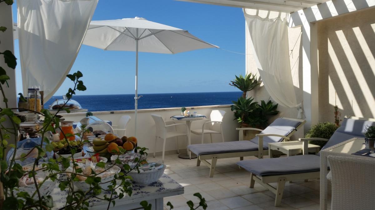 La colazione di B&B PUNTA CUTIERI