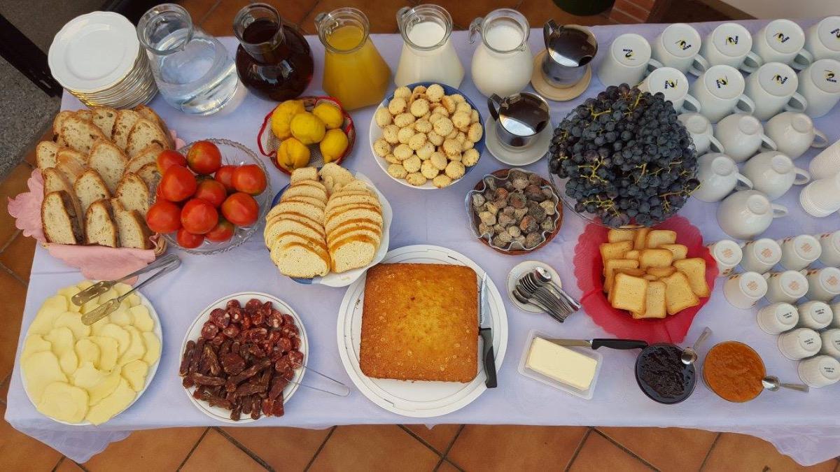 La colazione di B&B PONTE DEL DIAVOLO
