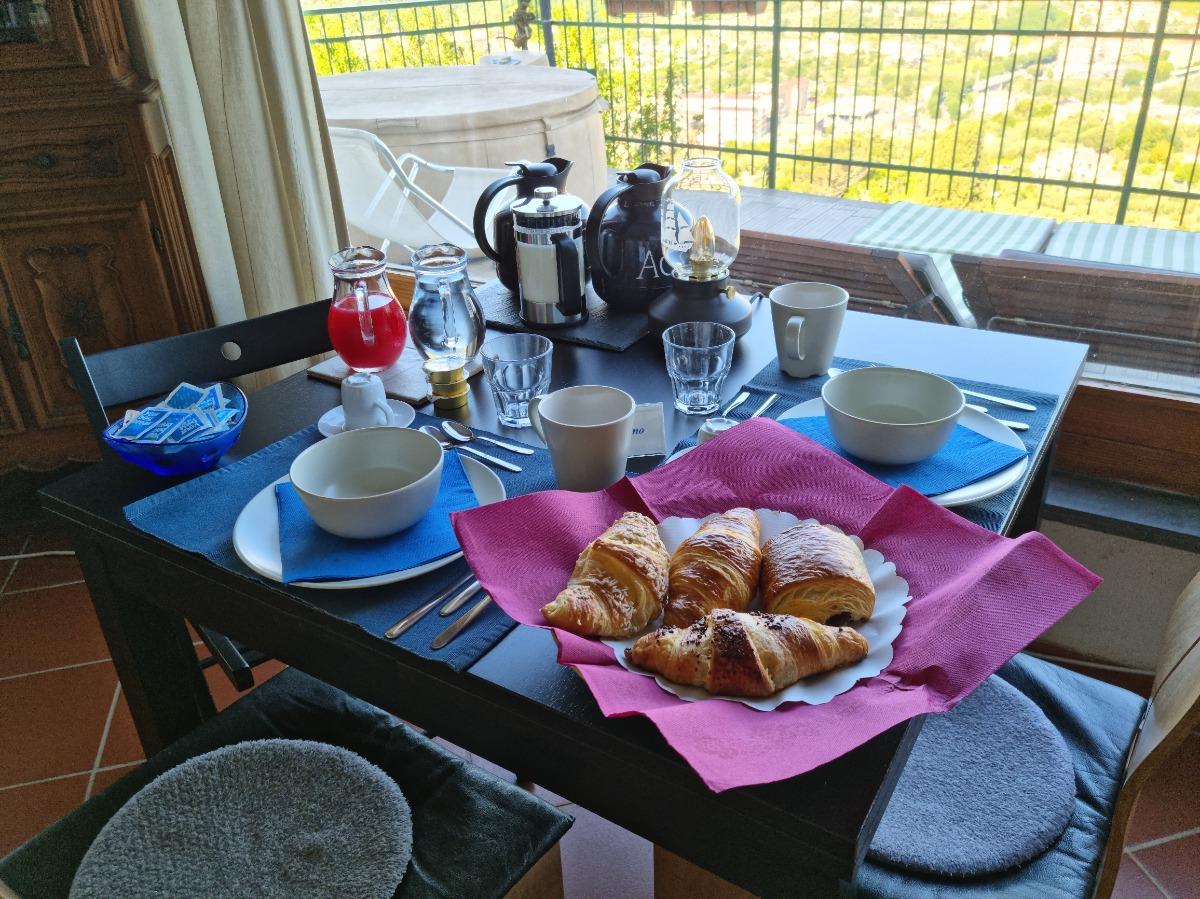 La colazione di LA TERRAZZA SUI FIESCHI