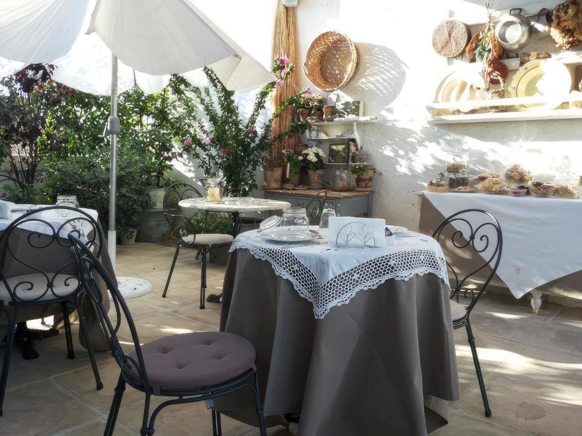 La colazione di B&B CORTILE FONDO NOCE
