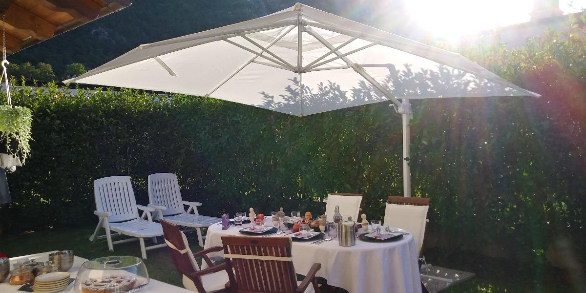 colazione in giardino