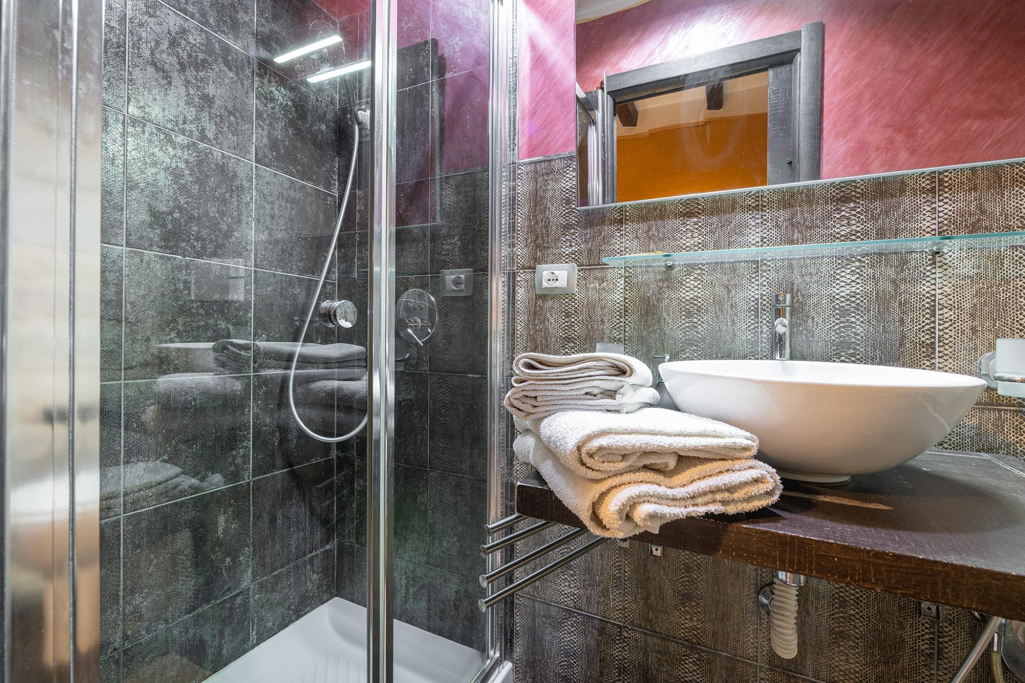 Bagno interno Bouganville