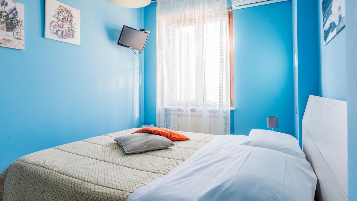 CAMERA MATRIMONIALE AZZURRA