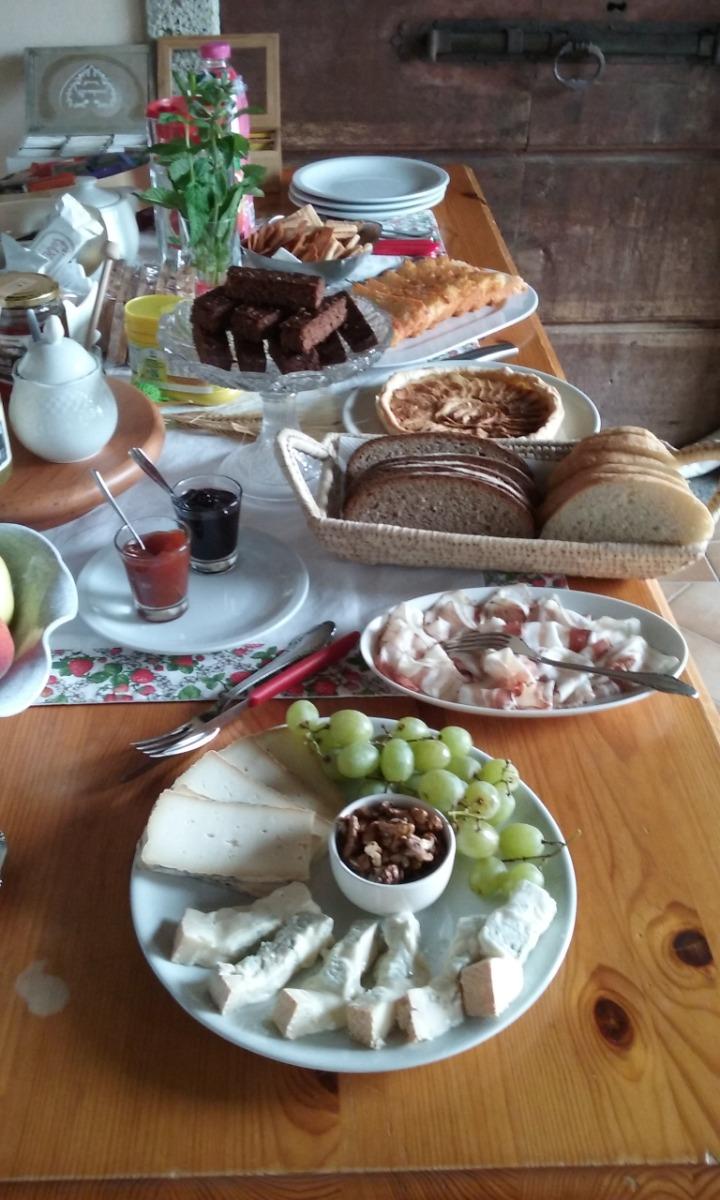 La colazione di B&B MONTE CAMOSINO