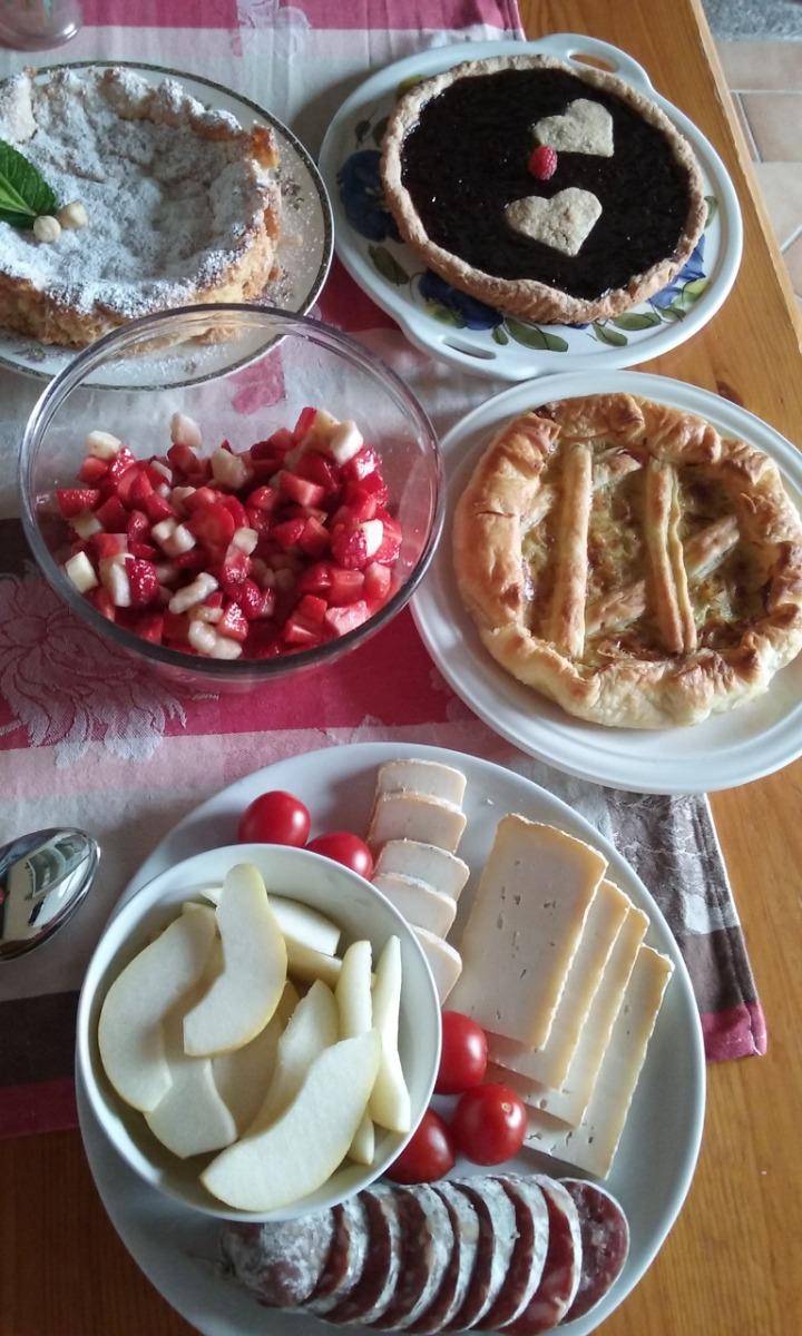 La colazione di B&B MONTE CAMOSINO