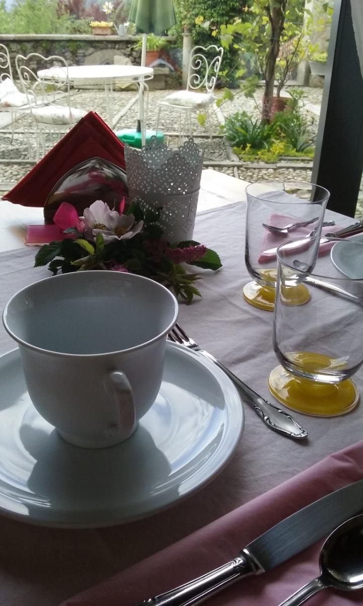 La colazione di B&B MONTE CAMOSINO