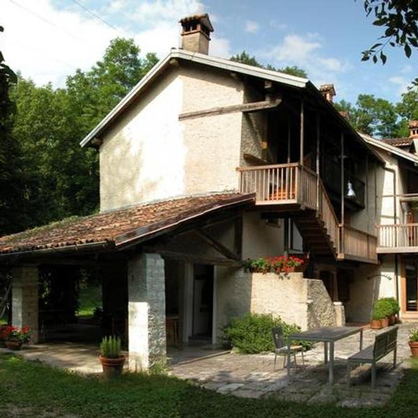 B&b la casa in campagna travagola La casa in campagna