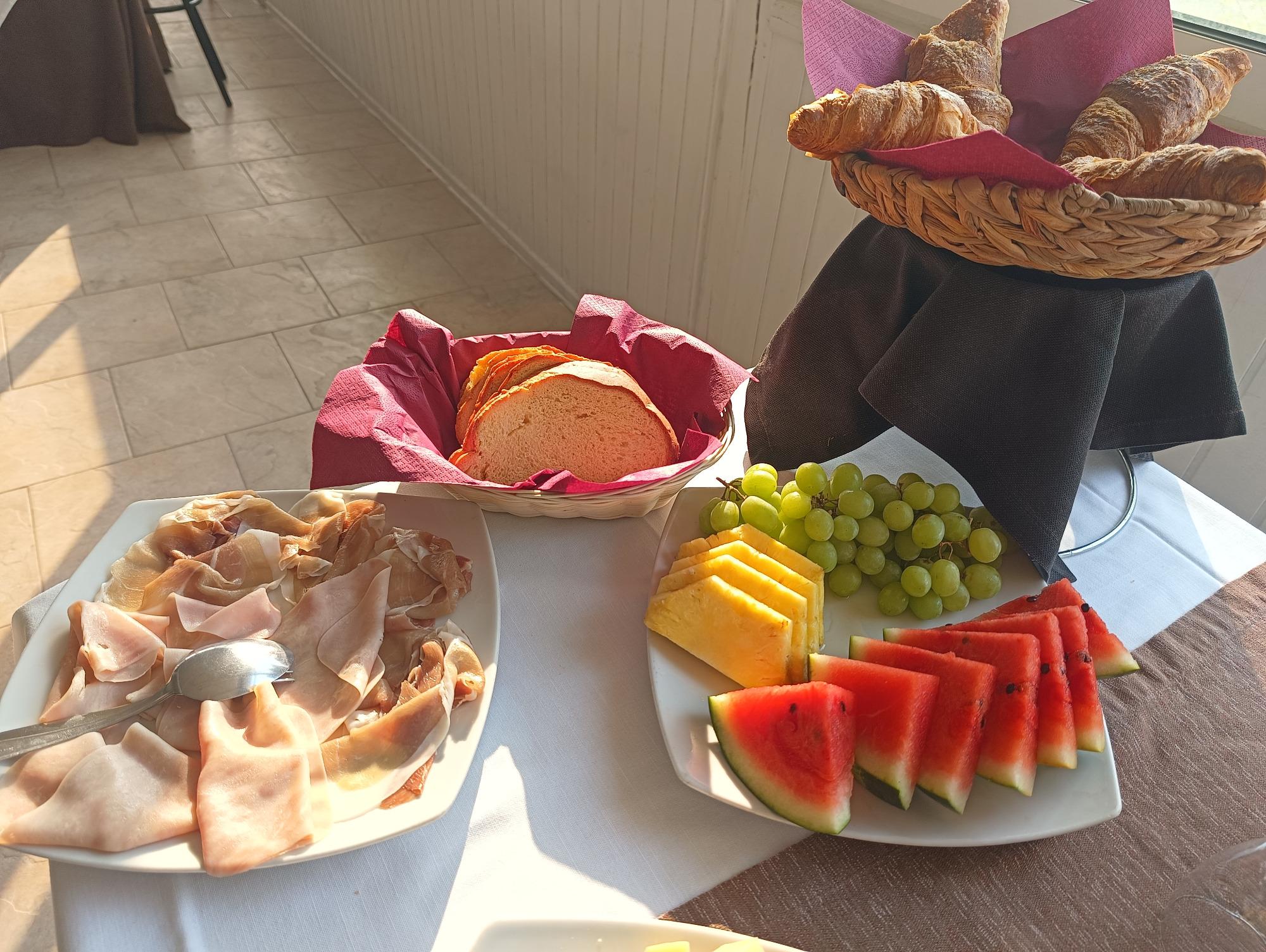 La colazione di MASSERIA SANTA CECILIA