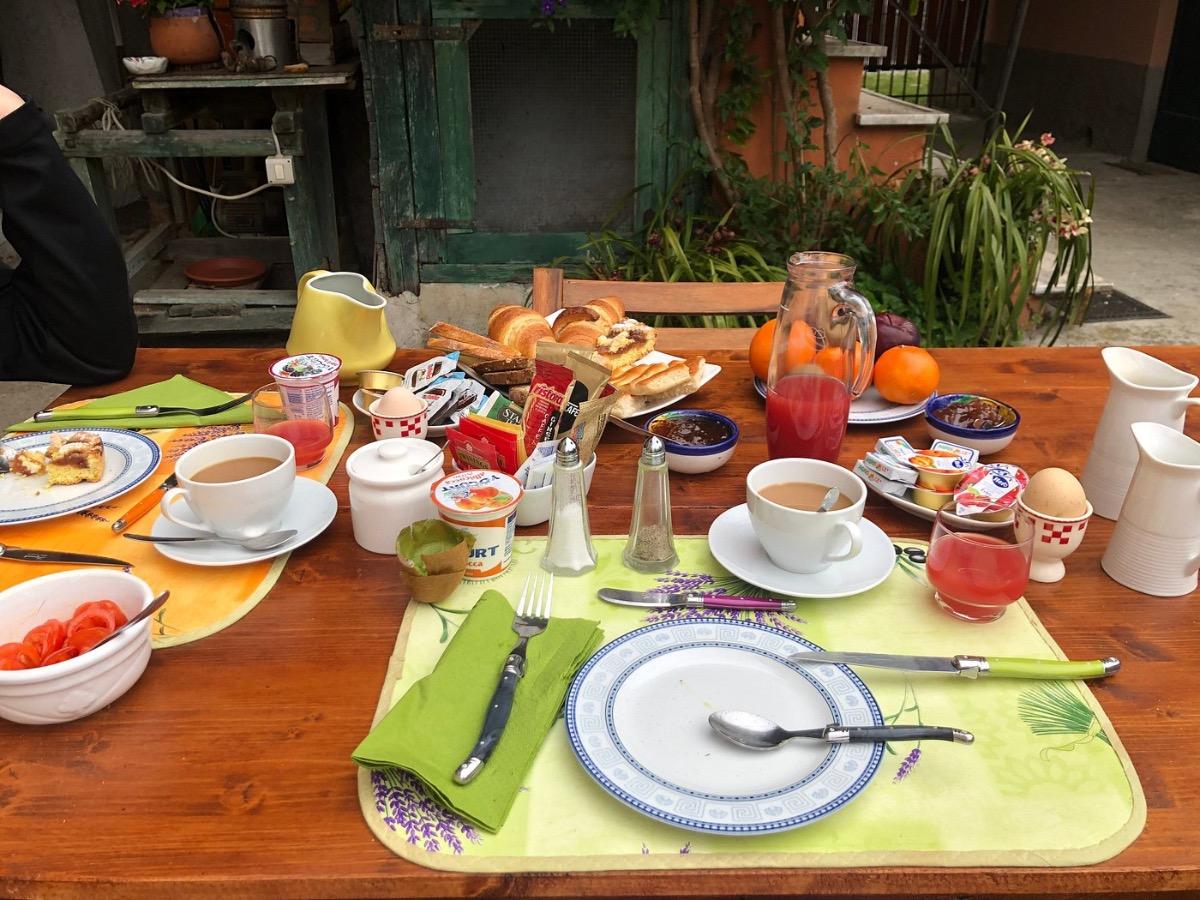 La colazione di CASCINA ROBERTO B&B
