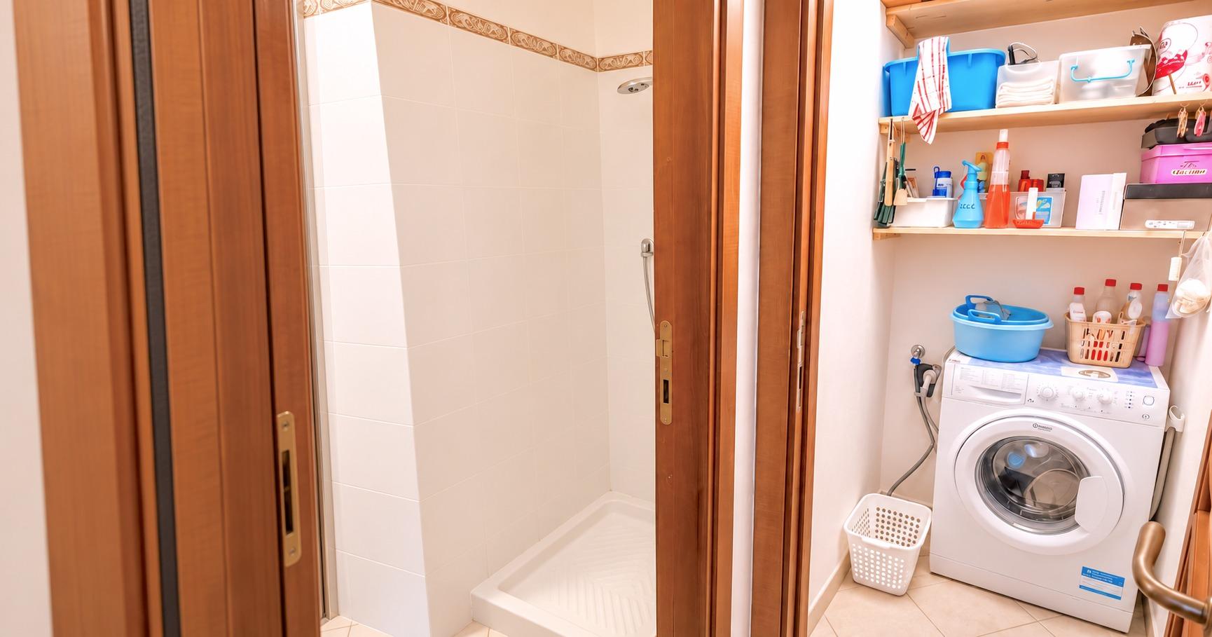 Bagno con Doccia Appartamento E Via Cavour