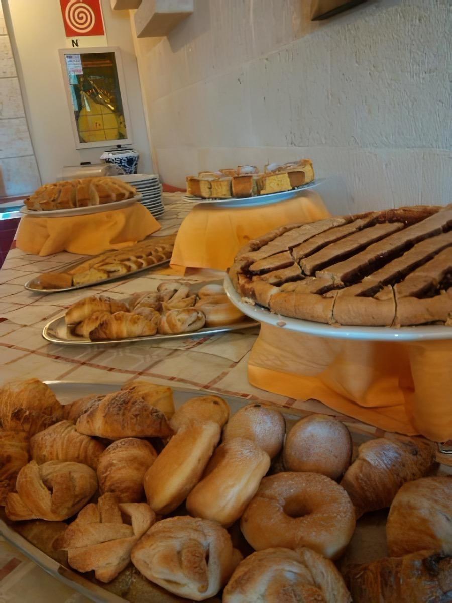 La colazione di HOTEL COSTA D'ORO