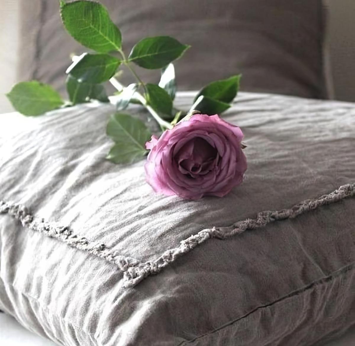 Particolare camera da letto...