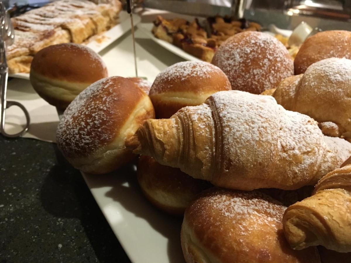 La colazione di PARK HOTEL IL VIGNETO