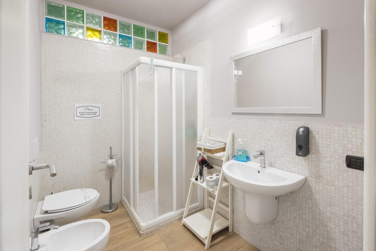 bagno con doccia