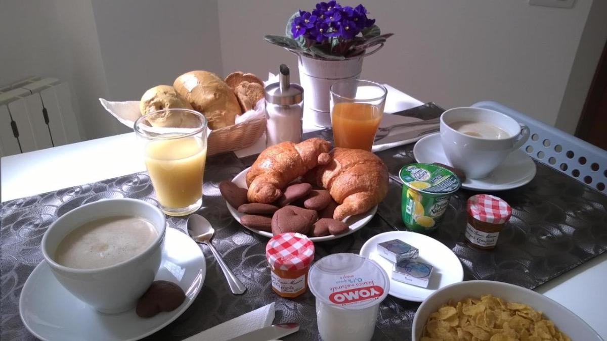 La colazione di I TRE BASSOTTI