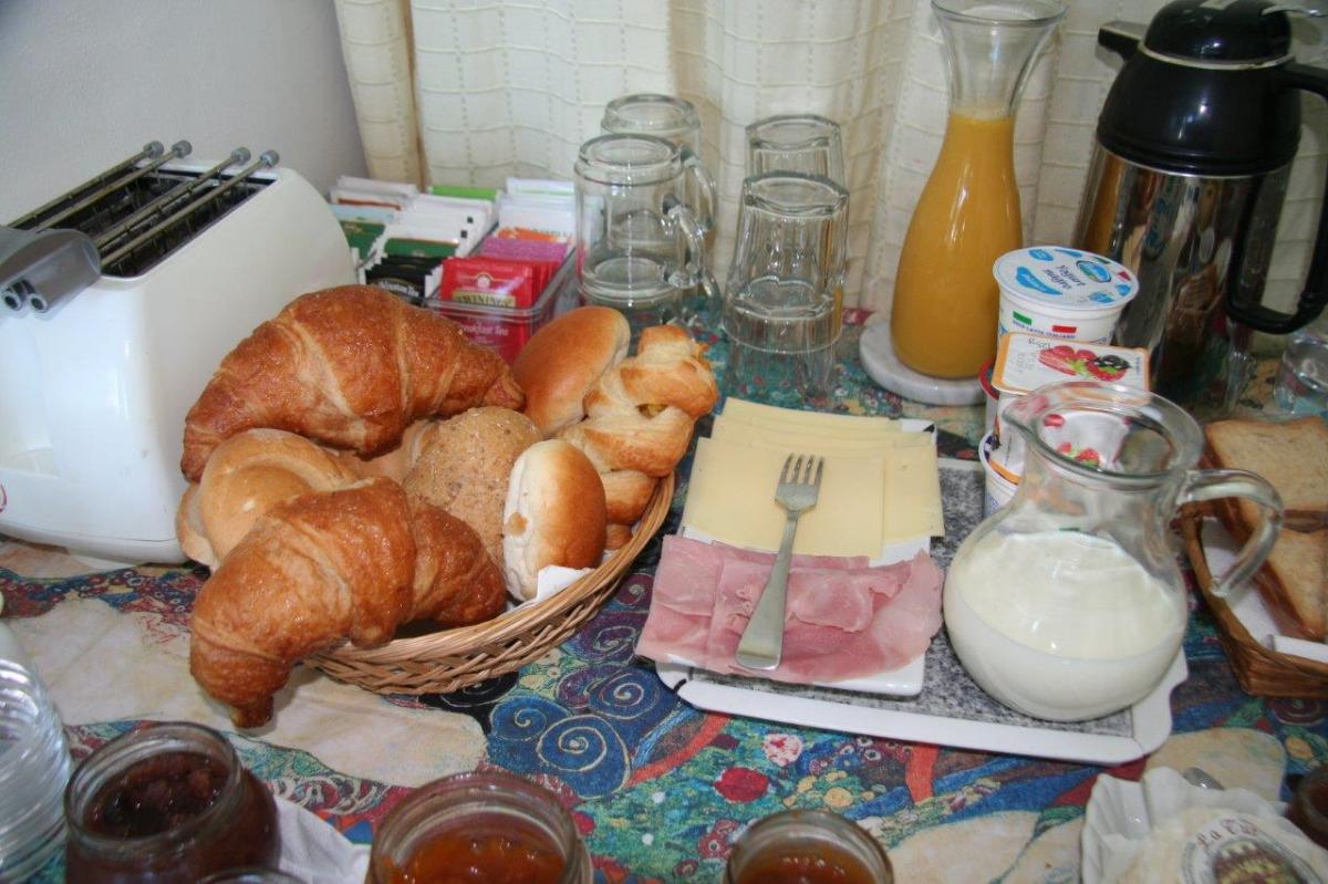 La colazione di B&B MAGGIORA 131
