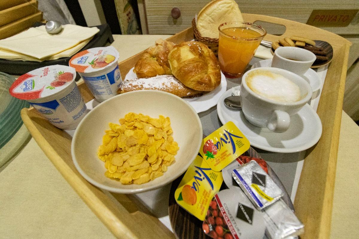La colazione di CICERONE GUEST HOUSE